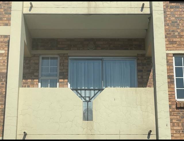 2 BEDROOM APARTMENT FOR SALE IN COMET